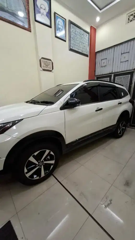 Rush 2025 GR sport AT tipe tertinggi km 4rb.bukan veloz xenia avanza