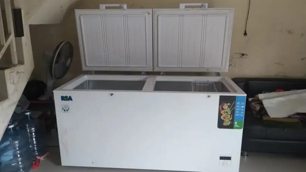 Freezer box 2 pintu. RSA