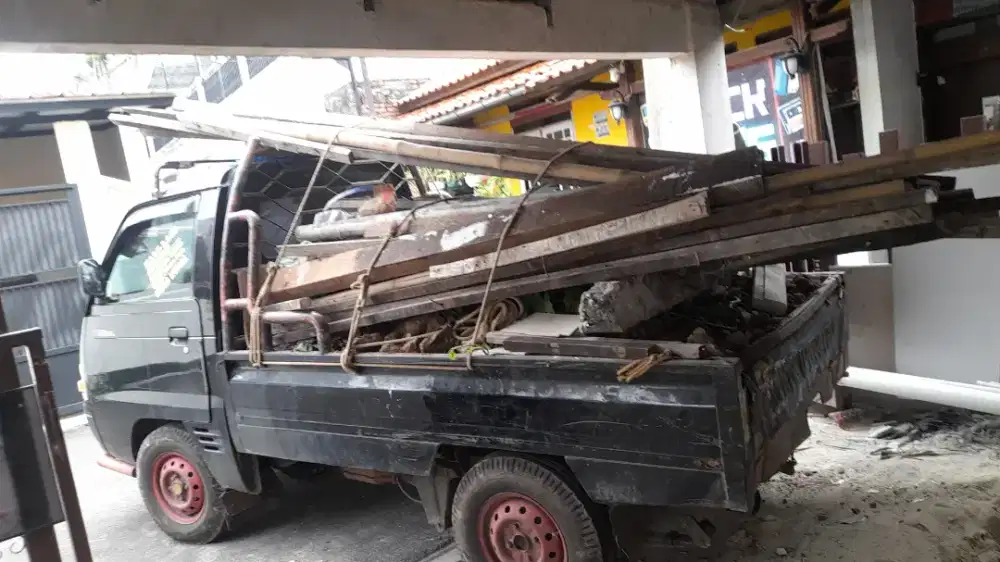 Jasa buang puing,sampah,barang bekas,pindahan dll.