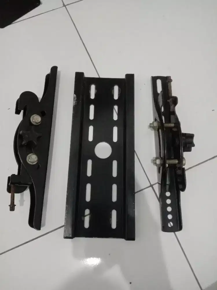 Braket tv 32 inch led lcd