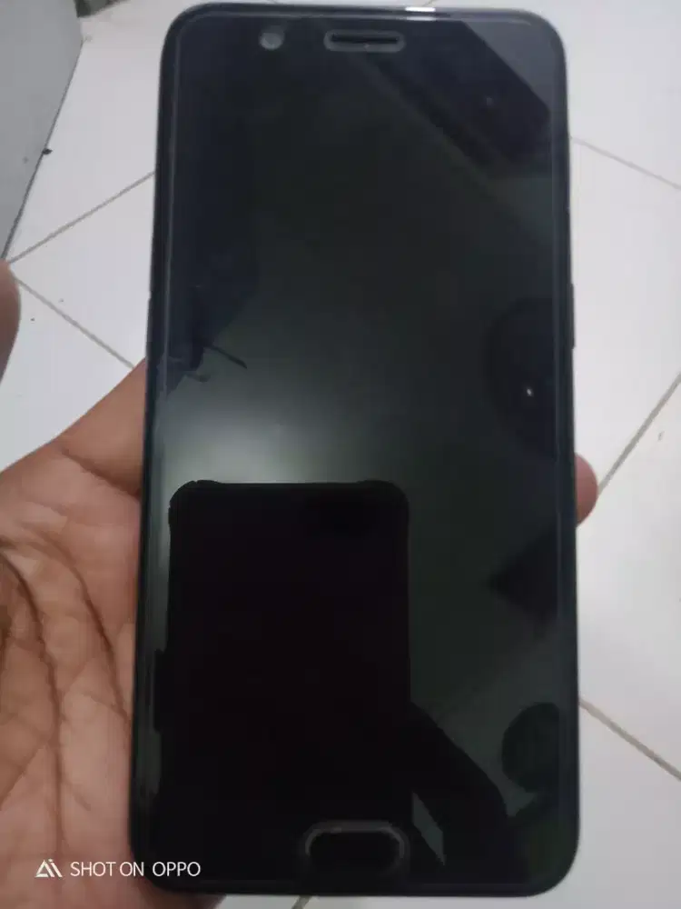 Jual hp Oppo R11 kondisi matot layar mulus,g ada yg retak/g ada yg pch