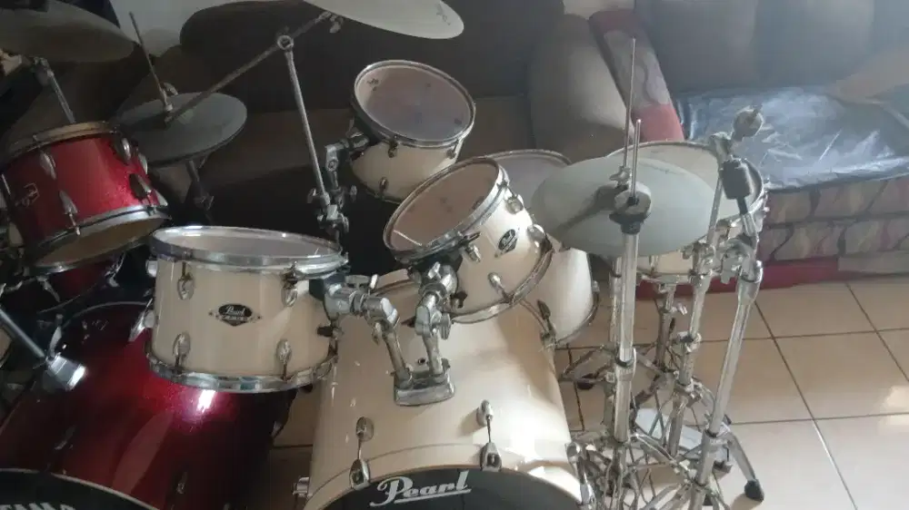 DIBELI DRUM SET BERBAGAI ALAT MUSIK LAIN