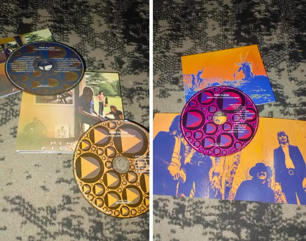 Sepaket CD Musik PINK FLYOD
Album 1.UMMAGUMMA & 2.MORE