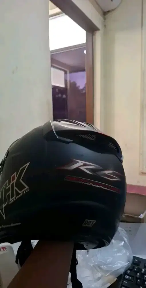 Helm NHK R6 Half Face Black