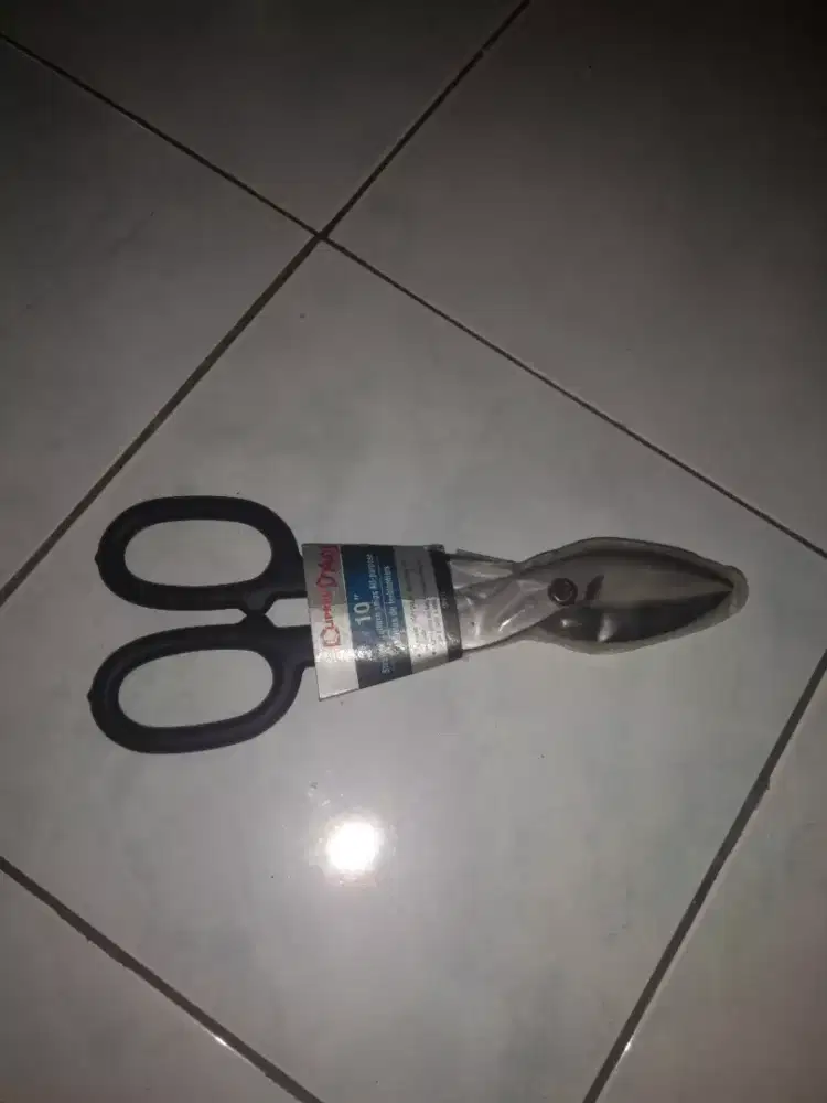 Gunting baja ringan LIPPRO 10