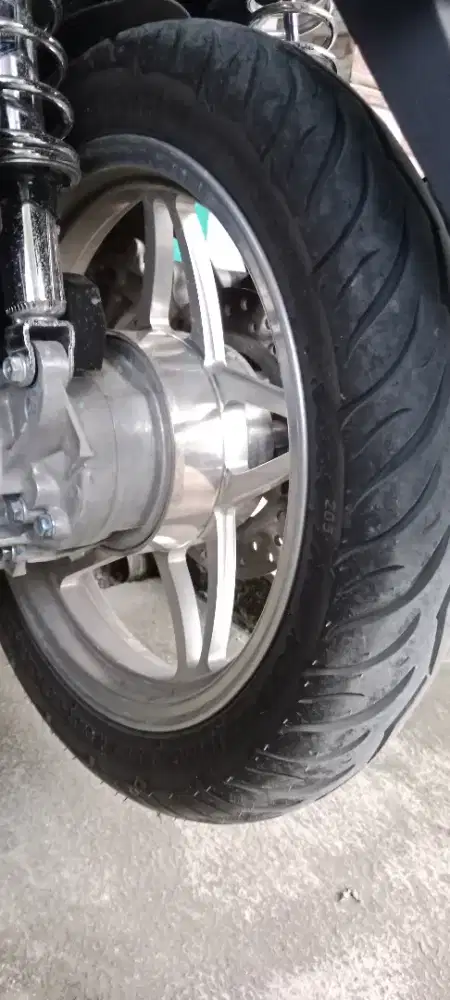 Velg VND R14+ban depan belakang untuk PCX 160