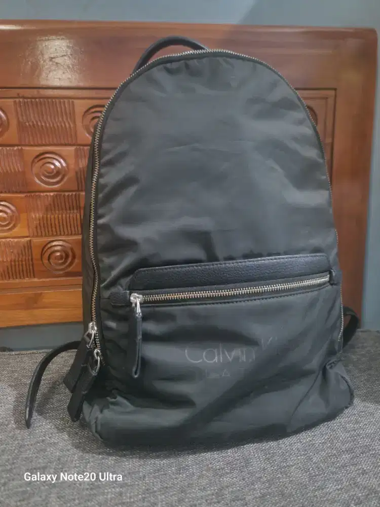 Preloved tas ransel Calvin K***n original bahan nilon
