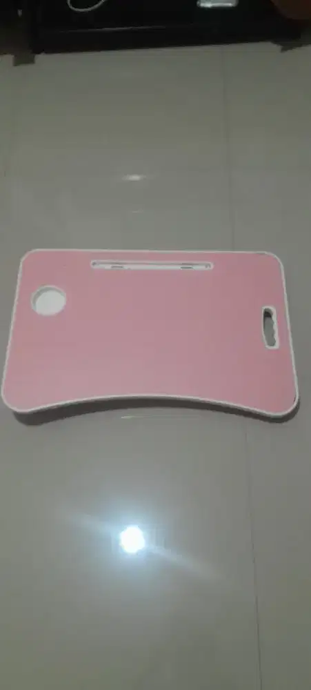 Jual meja lipat warna pin gak bisa jauh-jauh