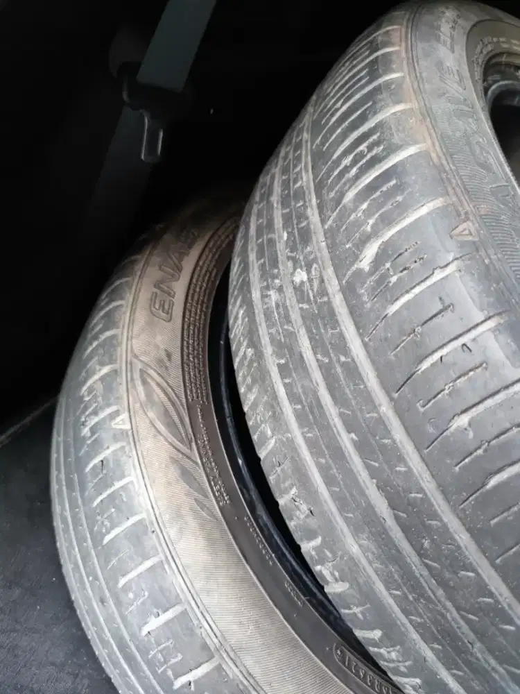 Jual Ban Dunlop 205/55 R17 EC 300 Tahun 2021 - 100rb KM