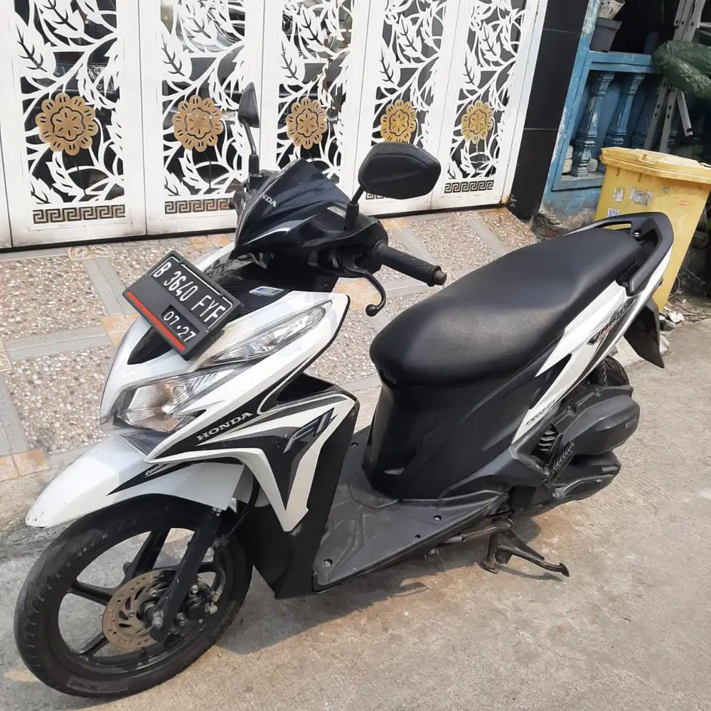 Honda Vario Old125 2015 KZR ss lengkap mesin bagus pajak hidup Bks Kab