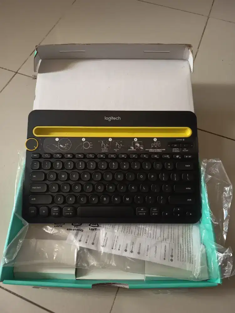 Keyboard Bluetooth Multi-Perangkat Logitech K480