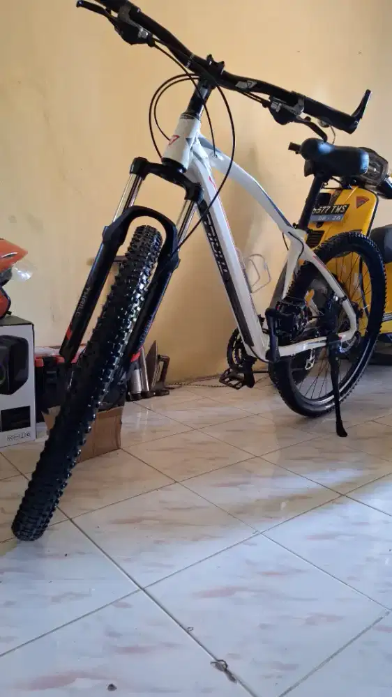 Sepeda MTB Thrill Vanquish 3.0