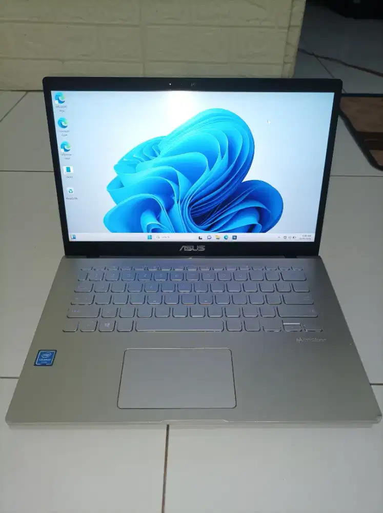 Laptop Asus A409M, murah meriah, HARGA PAS !