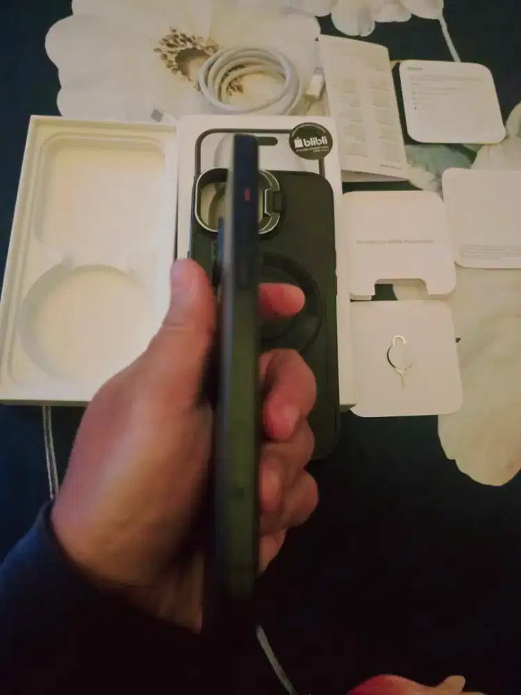 IPHONE 15 BASIC BLACK 128GB GRESSS ON GARANSI