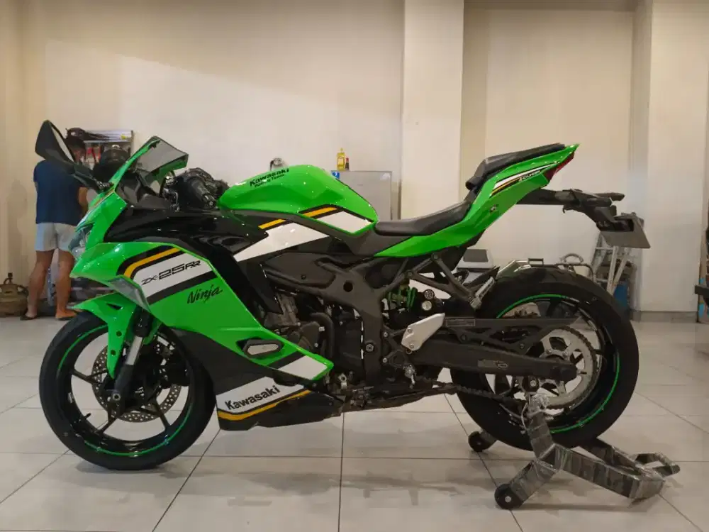 ZX25 RR 2024 LIKE NEW ODO 1000 perak