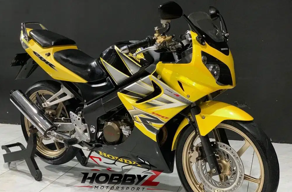 Honda cbr 150 R cbu thailand 2005 kuning,no repaint list ori,no ninja