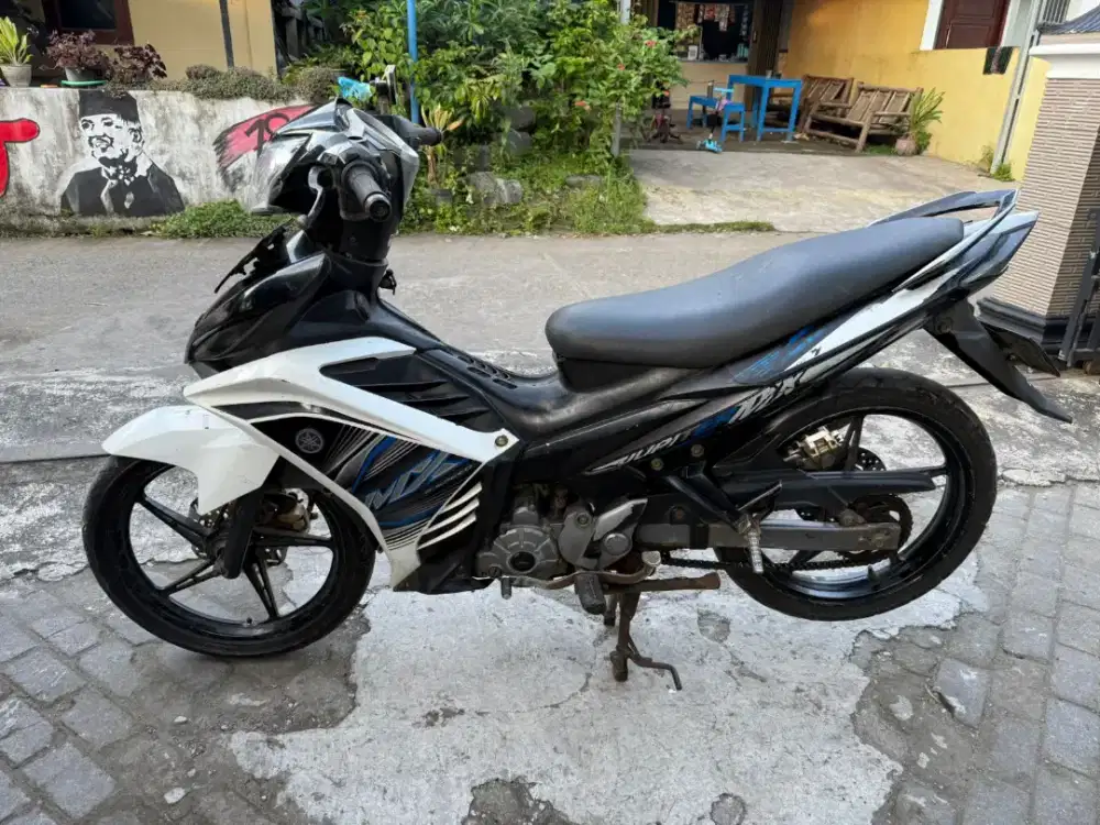 Jupiter MX kopling THN 2012 plat AB Wonosari