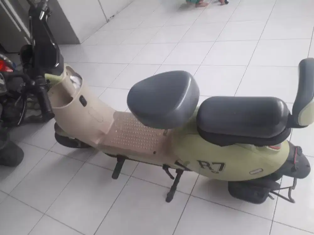 Sepeda Listrik UWinfly R7