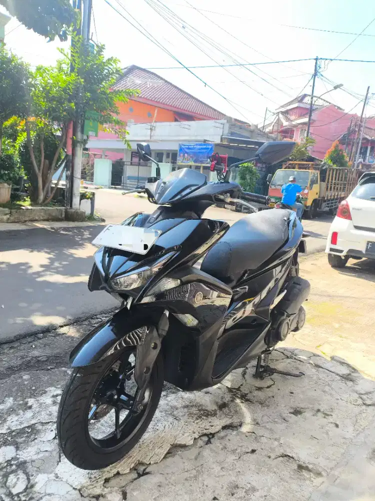 Dijual Yamaha Aerox 155 VVA Hitam tahun 2017 akhir