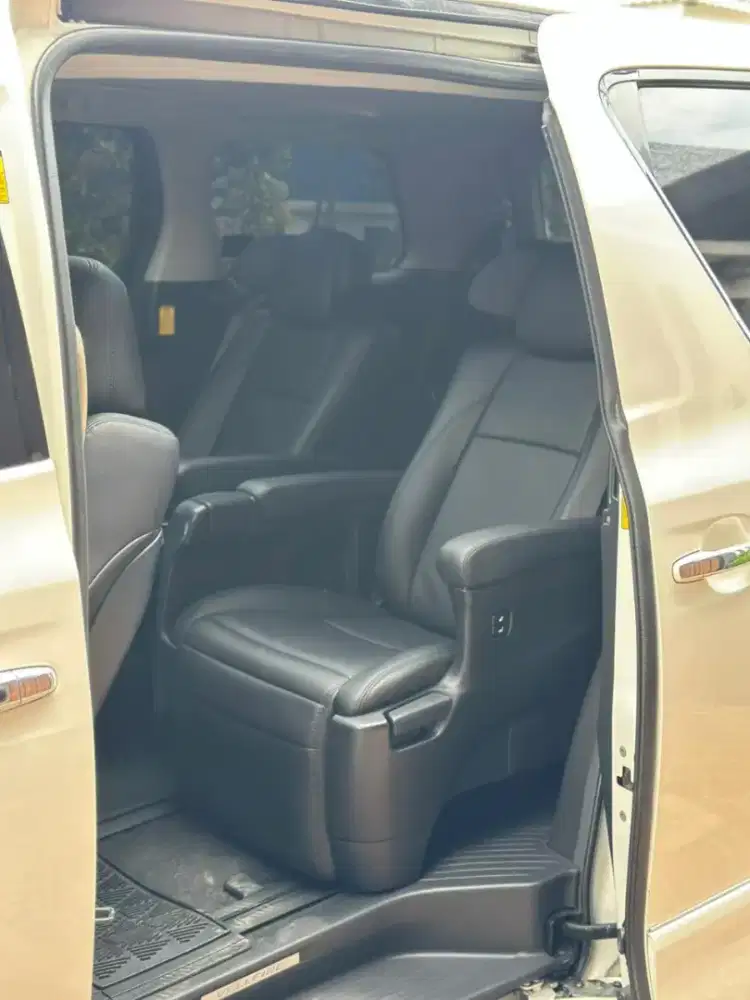 Toyota velfire 2012 ZG