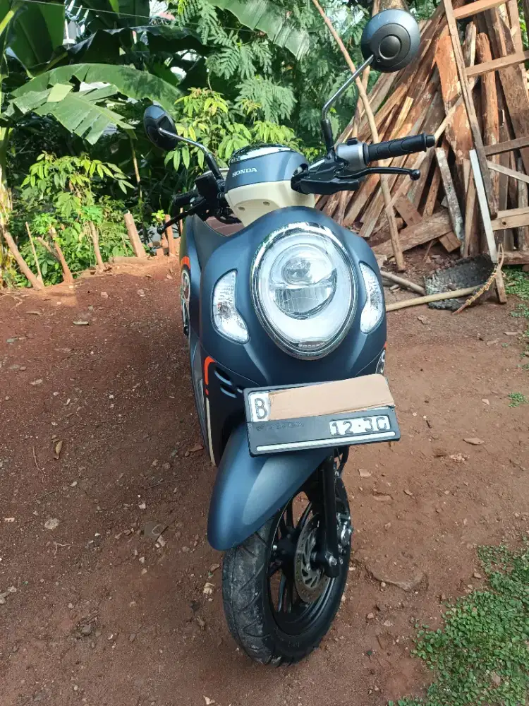 Scoopy 2020 Fashion Blue