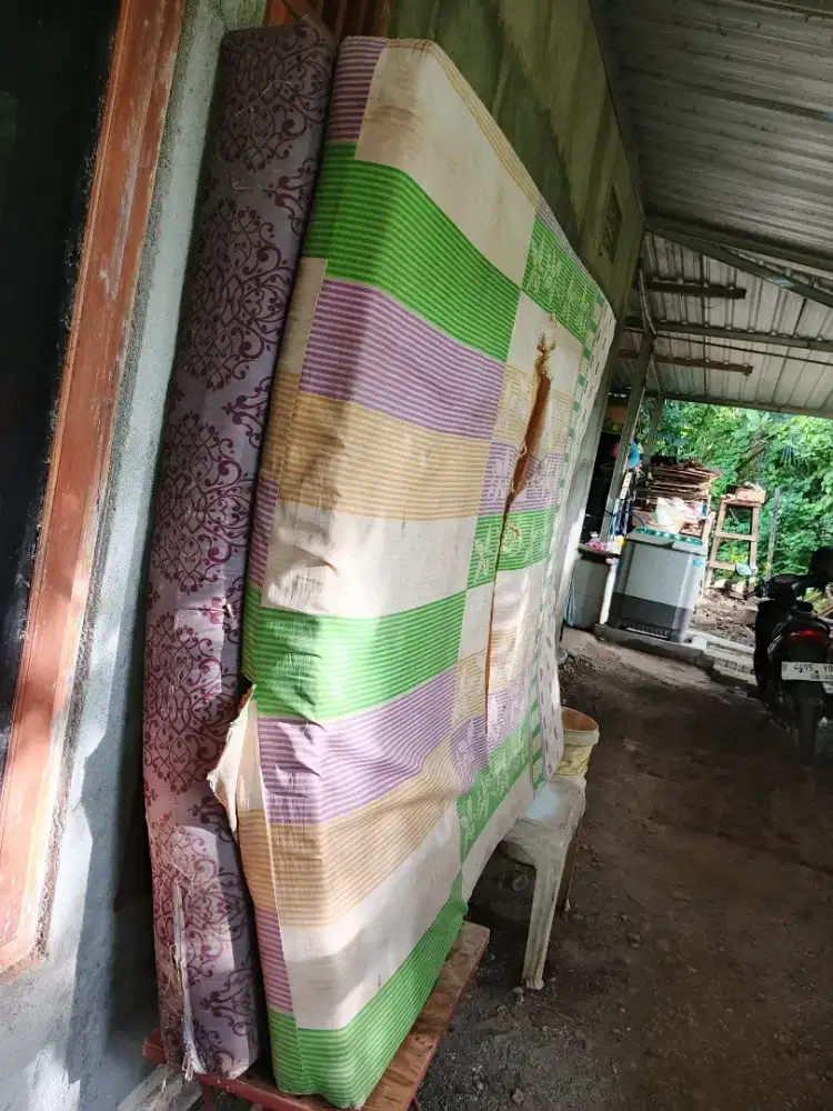 Kasur Gratis Ambil Sendiri