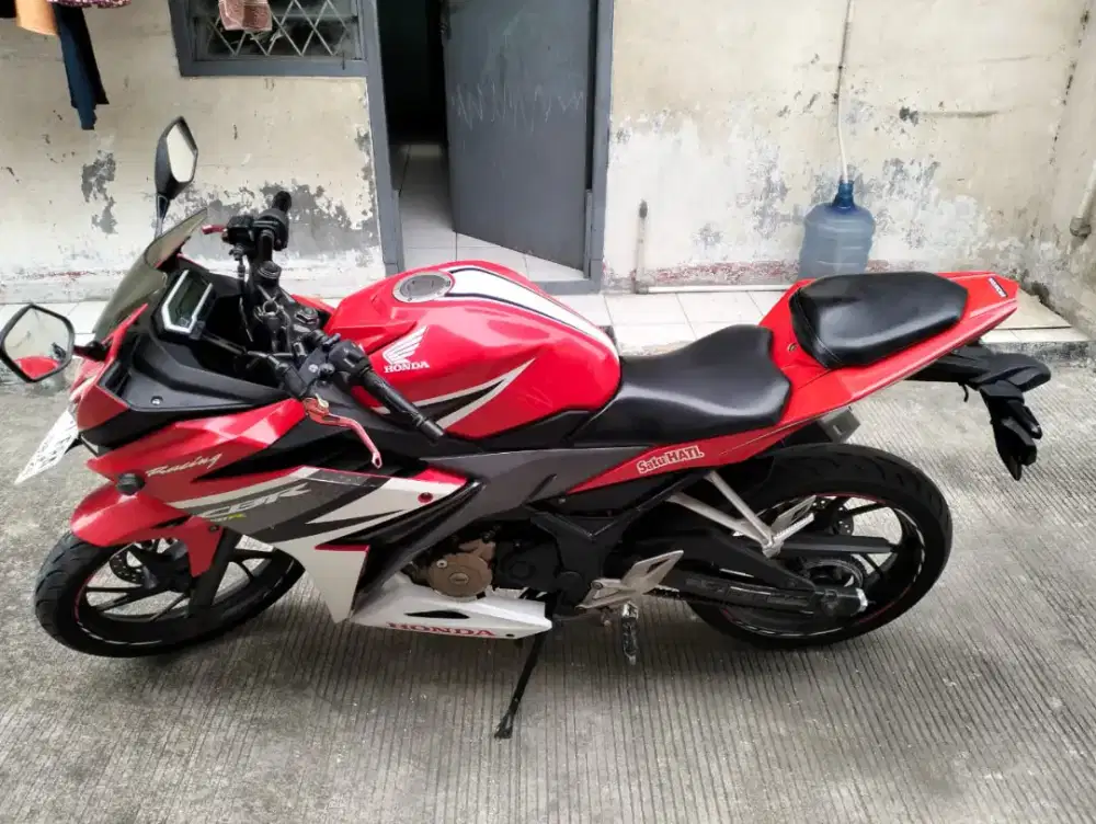 HONDA CBR 150CC FACELIFT TH 2018 PAJAK HIDUP