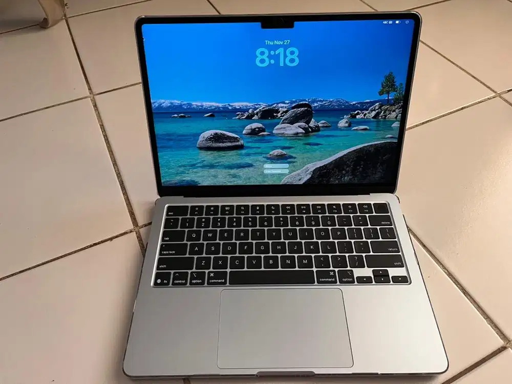 Macbook M4 16/512 ID/A Baru 3 Bulan