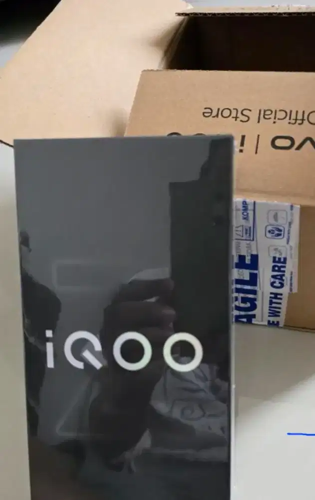 Iqoo Z10 R 8/256 segel kotak baru