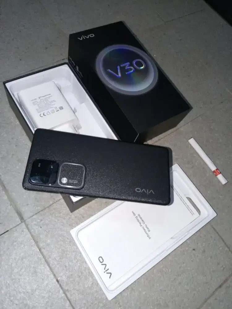 VIVO V30 5G RAM 8/256 GB FULLSET