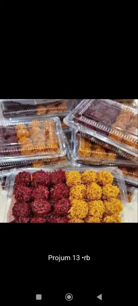 Menjual berbagai macam frozen food