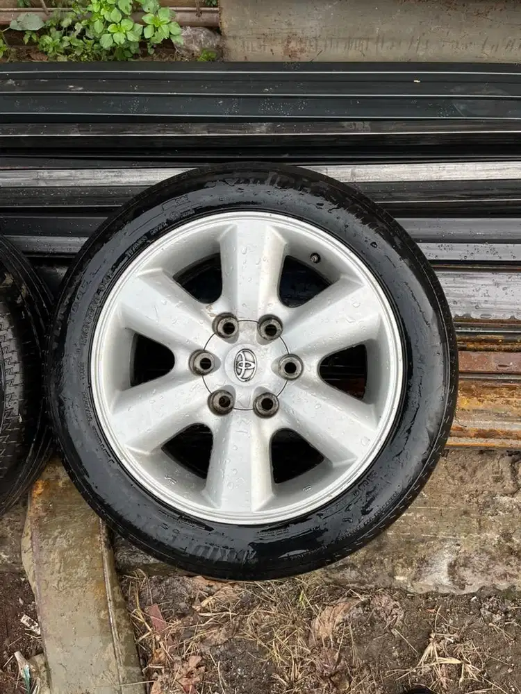 velg fortuner 2010