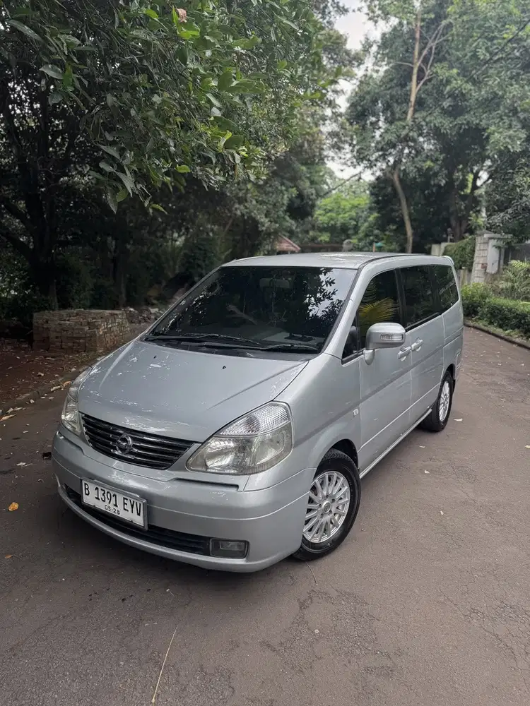 Nissan Serena 2010 Bensin