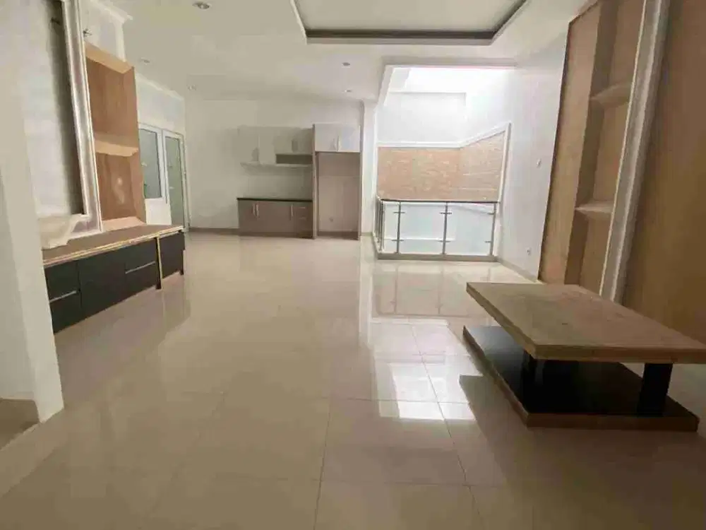 Dijual Rumah Jl. Pengayoman Panakkukang Mas, Komp Primewood Mansion