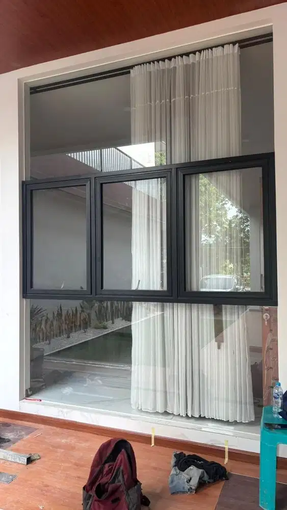 DICARI SUPIR MOBIL KACA & ALUMINIUM