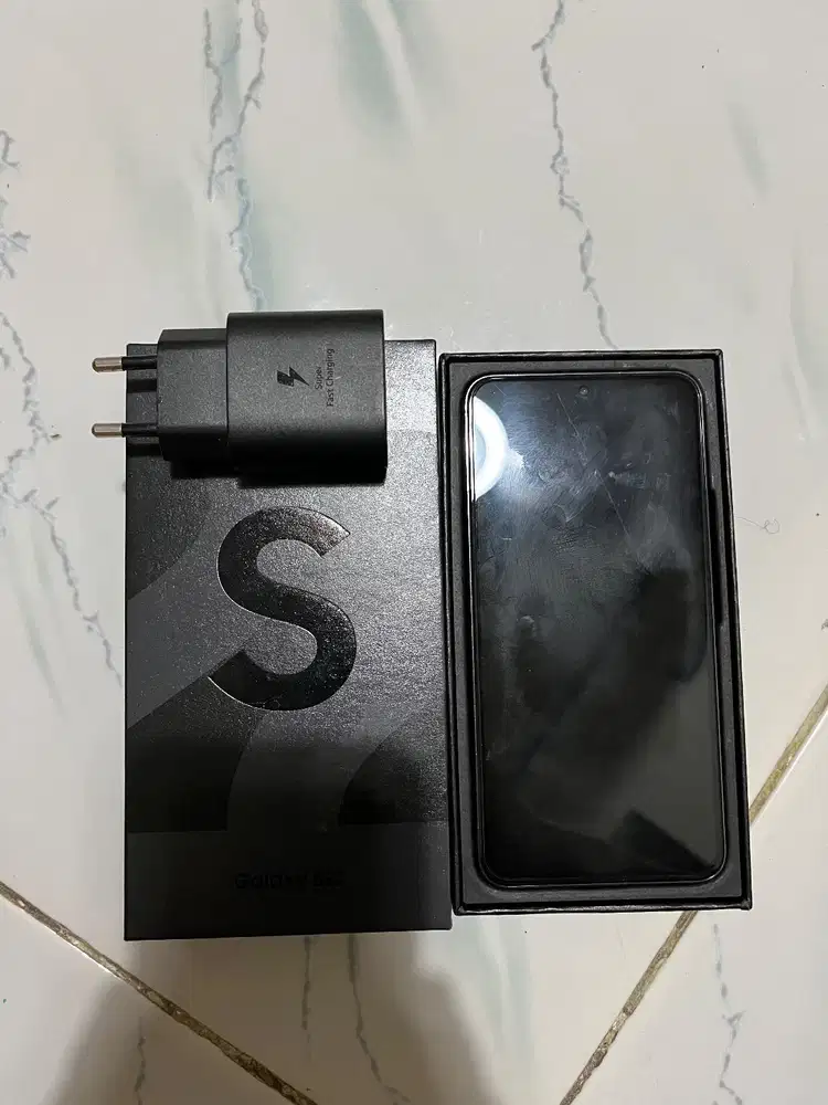 Samsung S22 Reguler