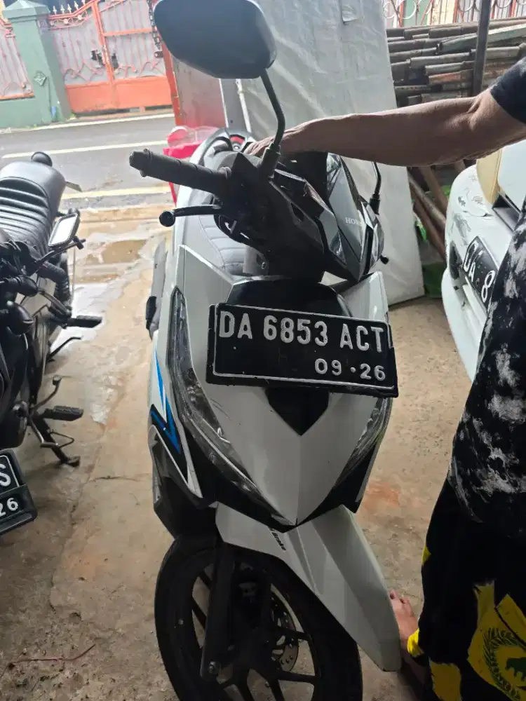 Honda Vario Tangan pertama