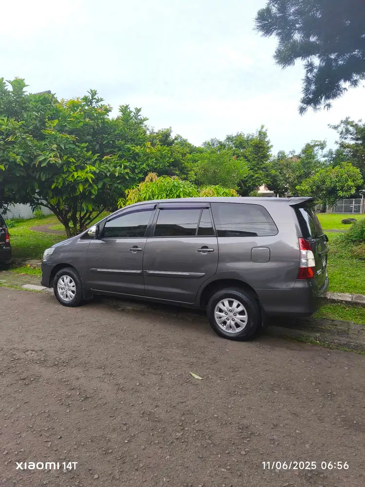 Toyota Kijang Innova 2013 Bensin