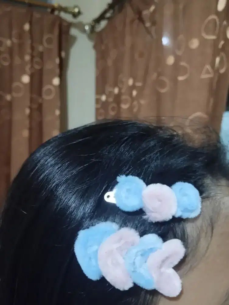 Jepitan rambut bentuk hati - HSC 2025