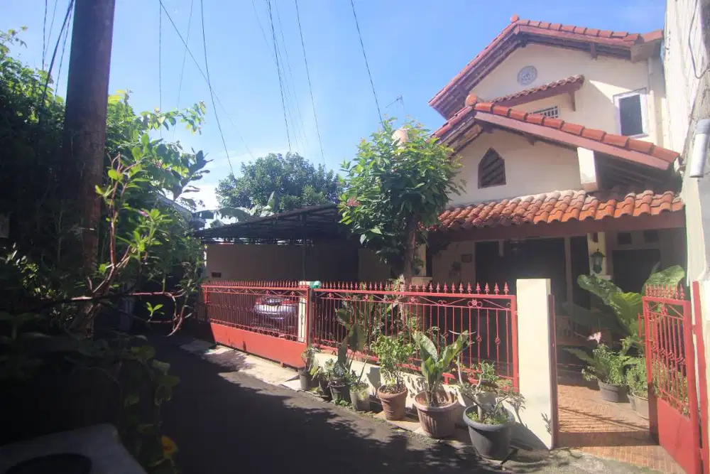 DIJUAL RUMAH 2 LANTAI– cocok untuk bisnis online