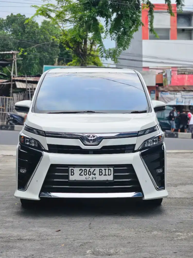 VOXY 2.0 MATIC 2019 MURAH !!!