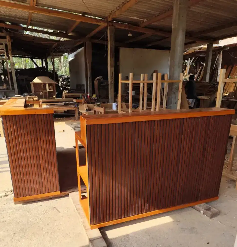 Meja bar / bartender