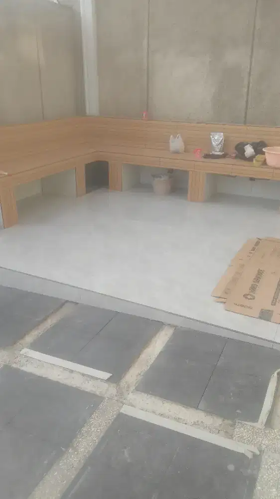 Sepesialis jasa pasang keramik dan geranit