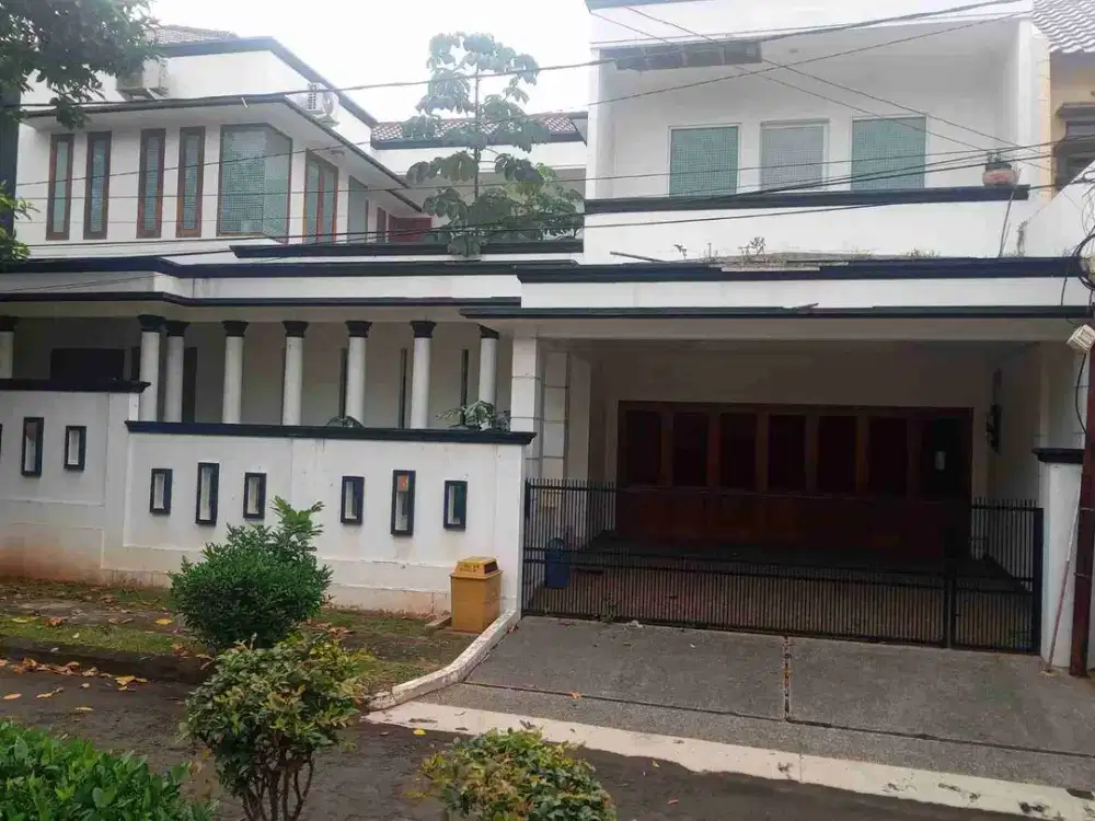 DIJUAL CEPAT RUMAH 2 lantai PESONA KAYANGAN DEPOK