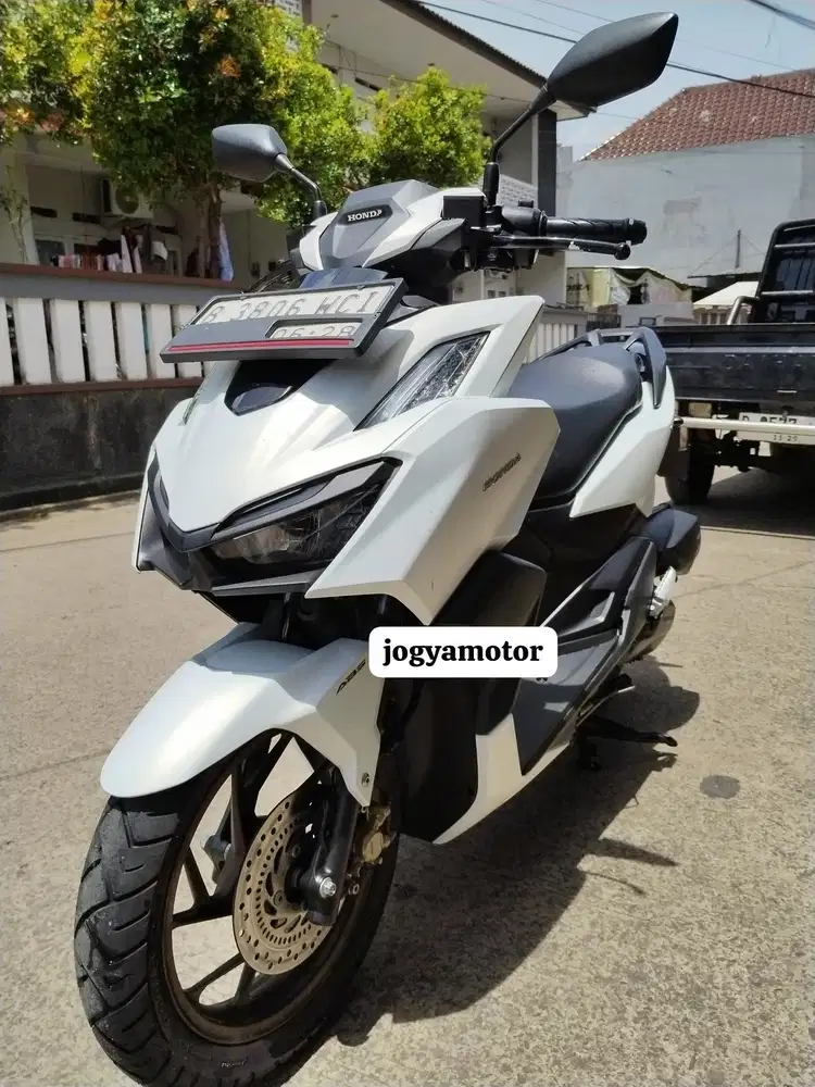 [1] putih doff - honda vario 160 abs th 2023