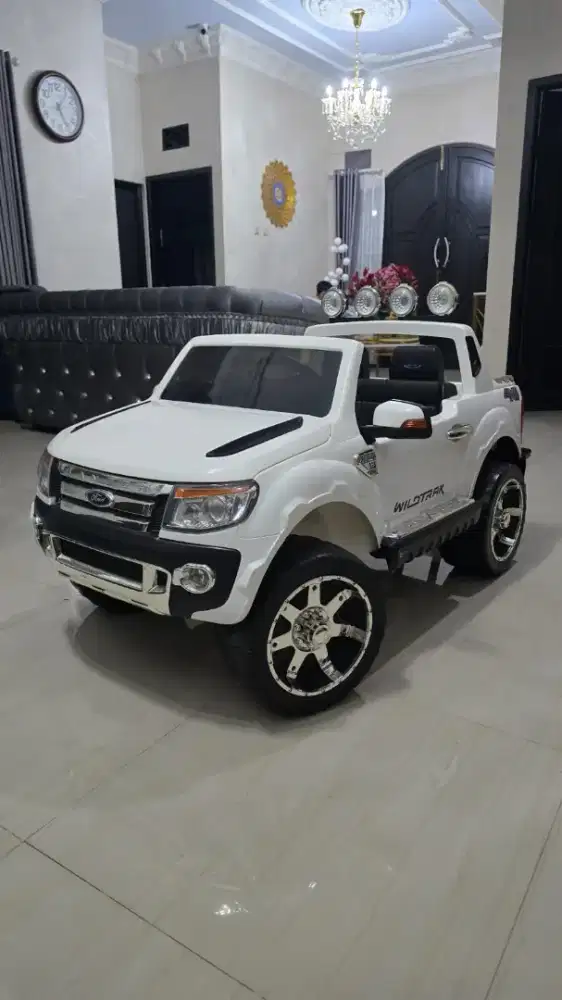 Mobil mainan ford ranger wildrak