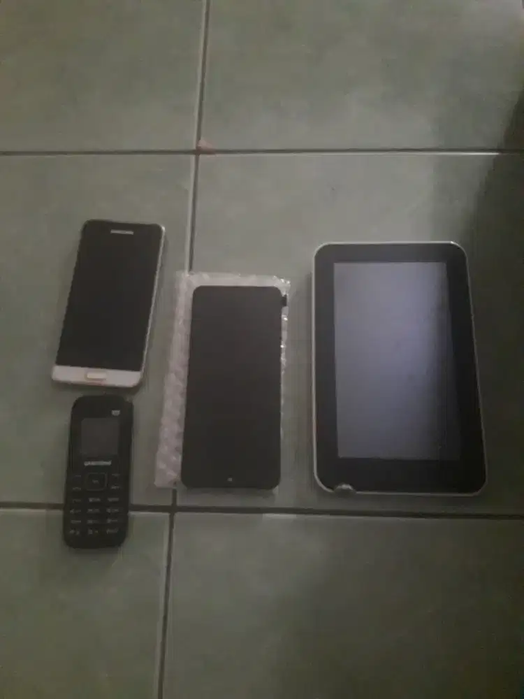 HP tanpa charger dan apa adanya