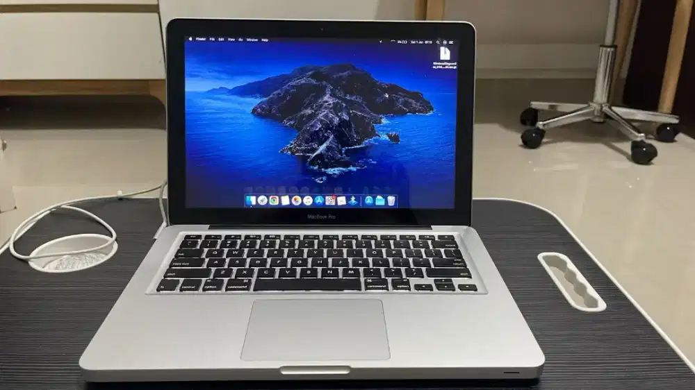 Mac Book Pro A1278 13,3 2013 Kondisi Like New