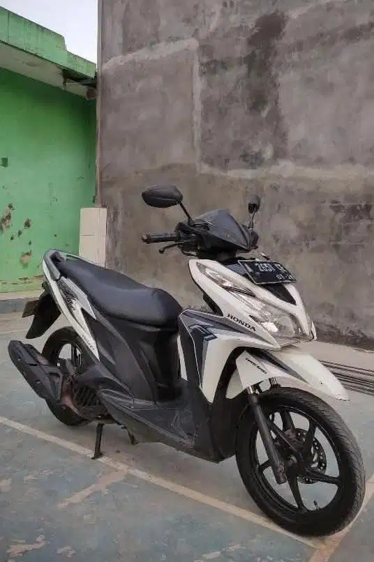 Vario KZR 125 CBS ISS murah