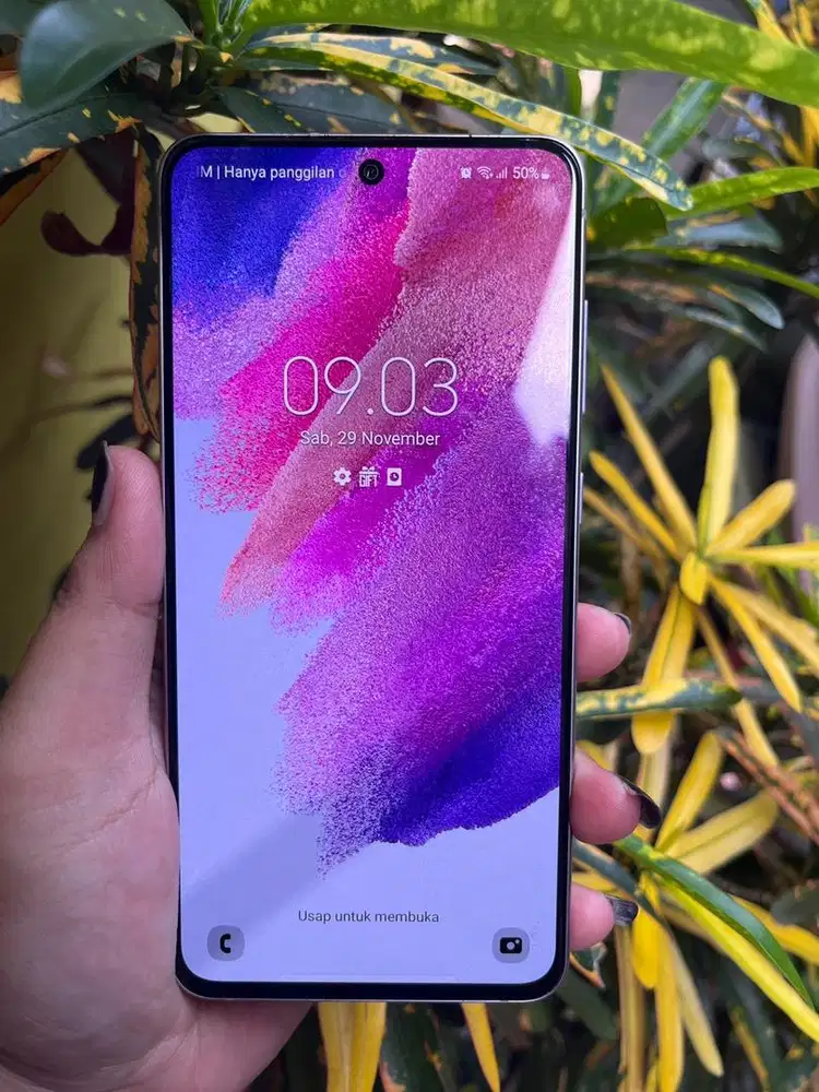 Jual cepat samsung S21 lilac FE mulus RAM 8/256 nego tipis